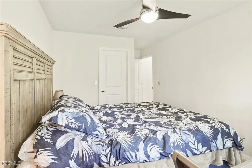 1426 SW 12th Terrace Cape Coral FL 33991