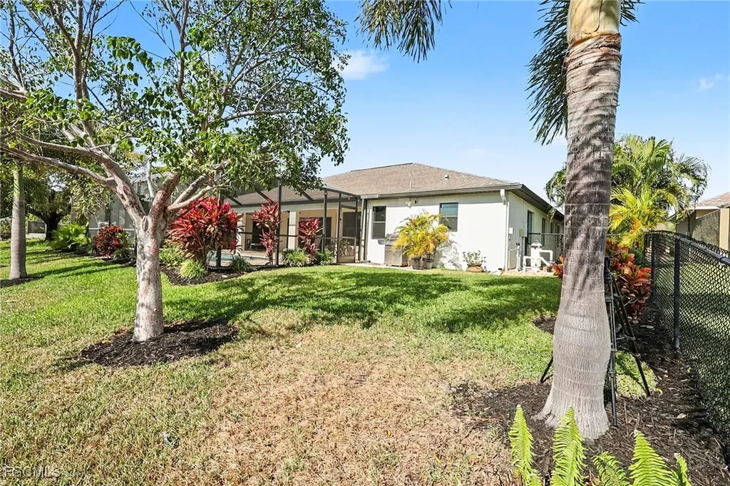 1426 SW 12th Terrace Cape Coral FL 33991