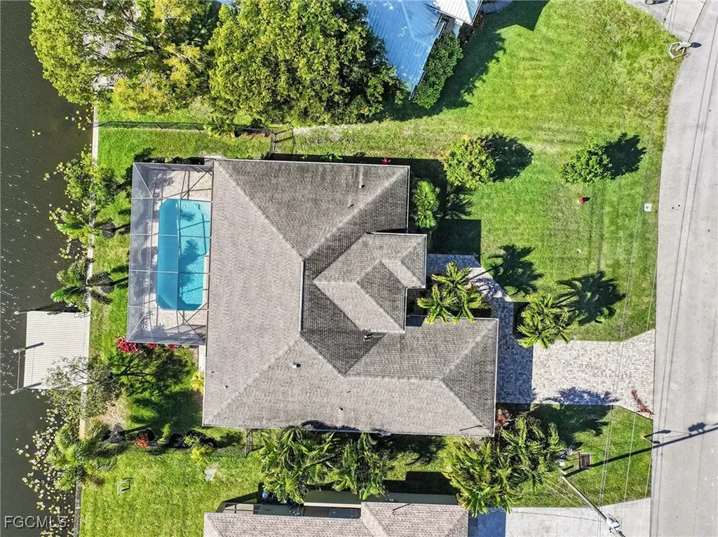 1426 SW 12th Terrace Cape Coral FL 33991