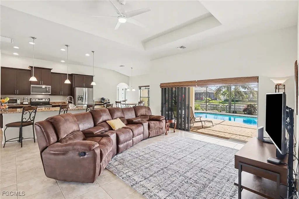 1426 SW 12th Terrace Cape Coral FL 33991