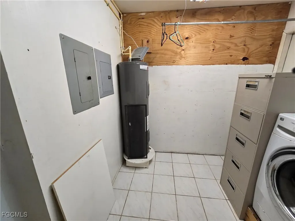 1569 Maple Drive Fort Myers FL 33907