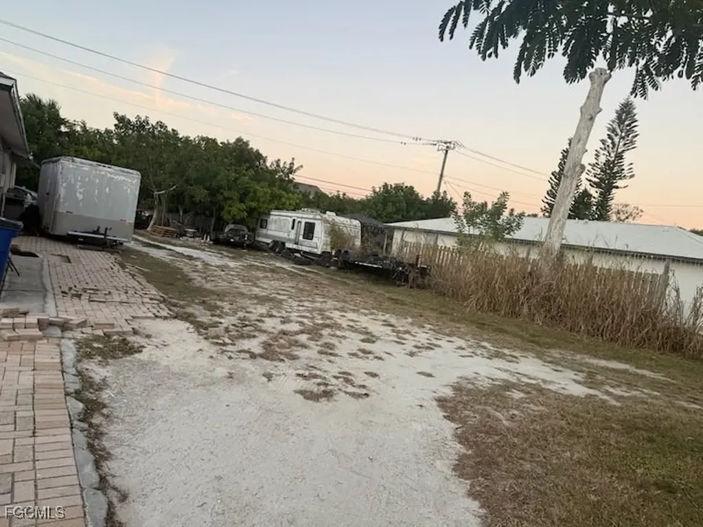 1569 Maple Drive Fort Myers FL 33907