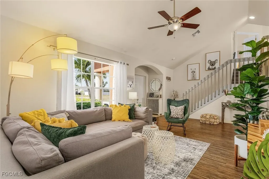 327 SW 26th Terrace Cape Coral FL 33914
