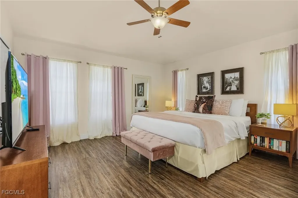 327 SW 26th Terrace Cape Coral FL 33914