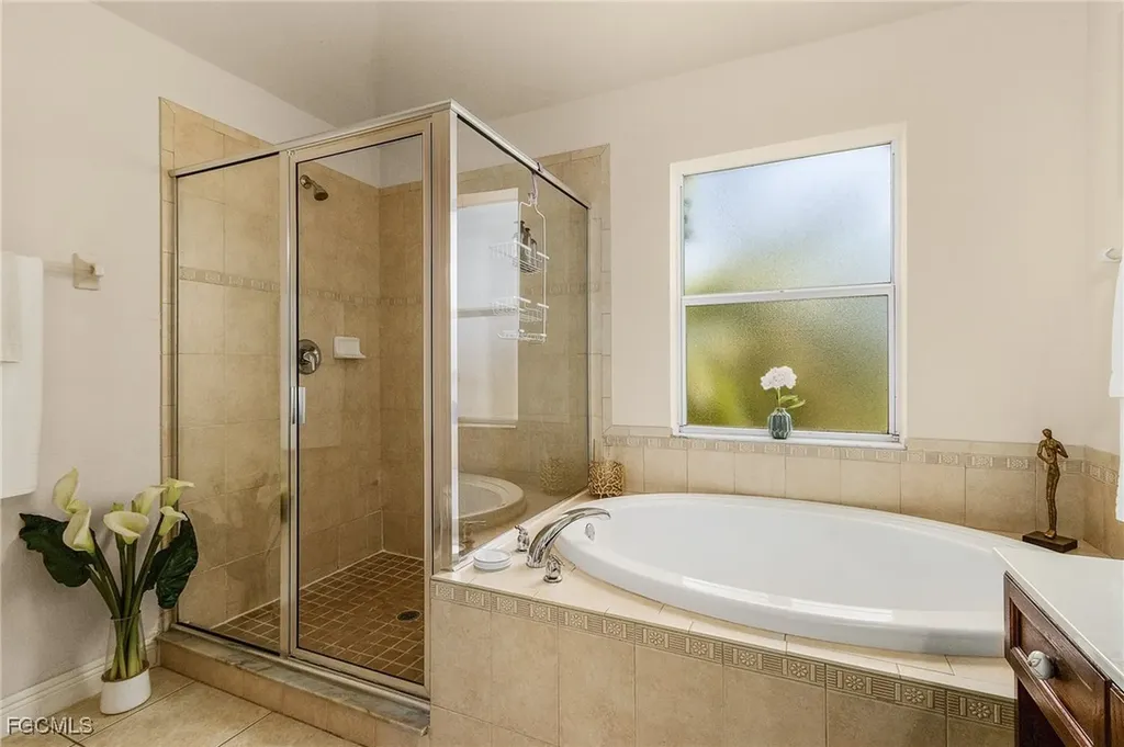 327 SW 26th Terrace Cape Coral FL 33914