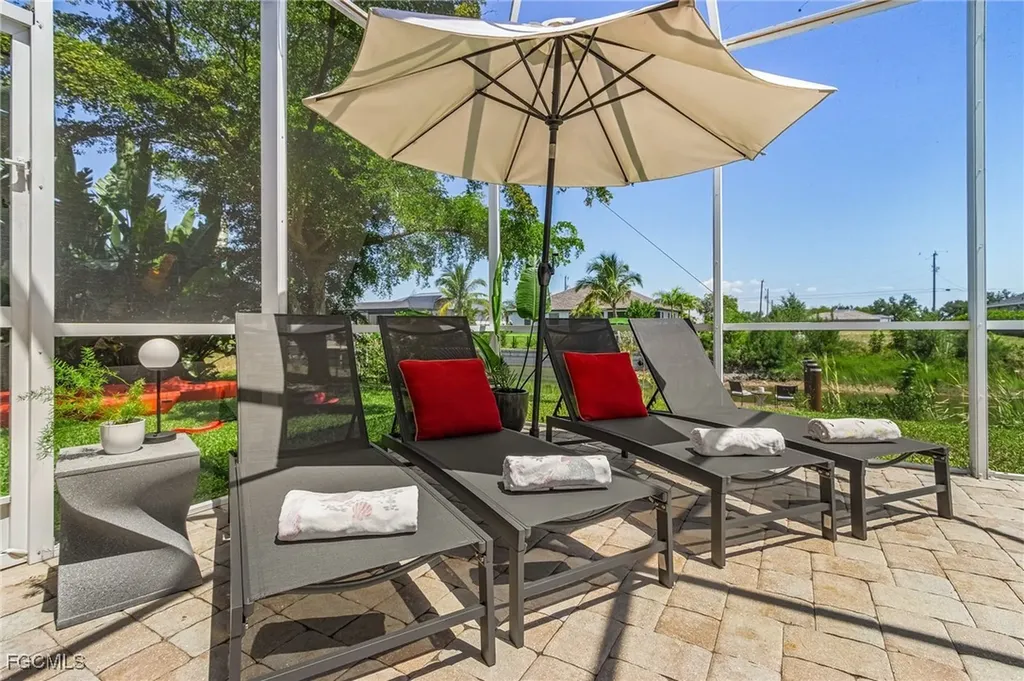 327 SW 26th Terrace Cape Coral FL 33914