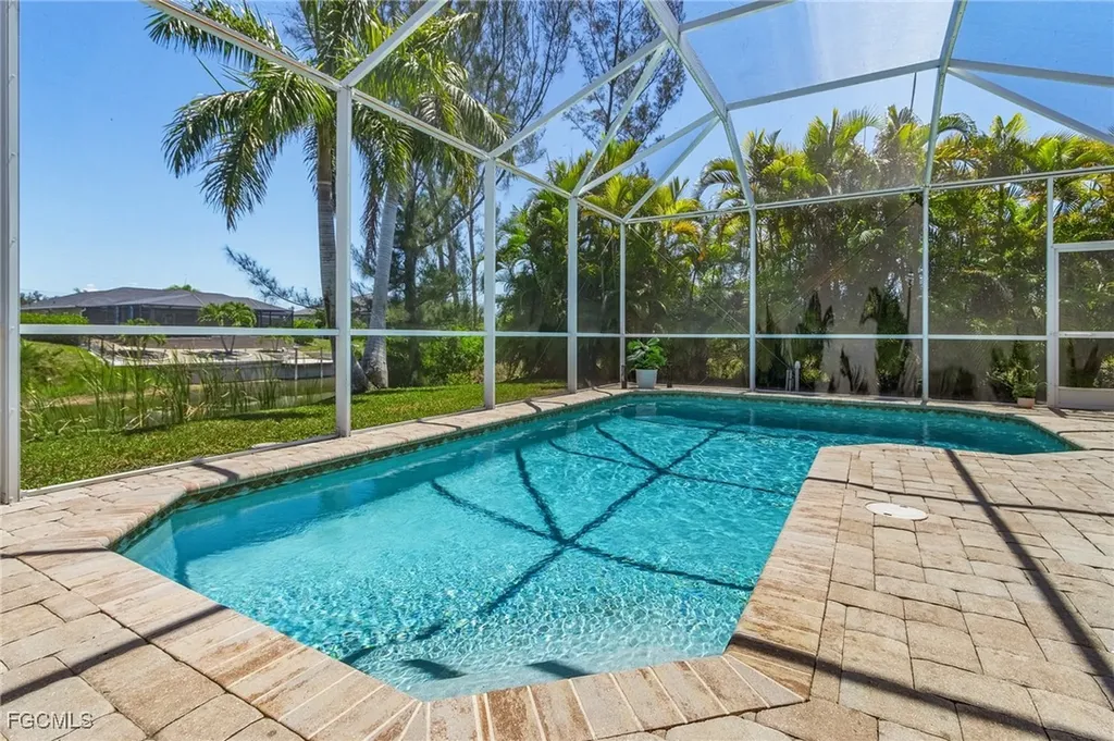 327 SW 26th Terrace Cape Coral FL 33914