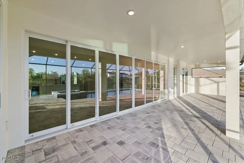 1220 SE 5th Terrace Cape Coral FL 33990