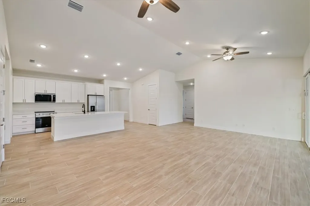 1220 SE 5th Terrace Cape Coral FL 33990