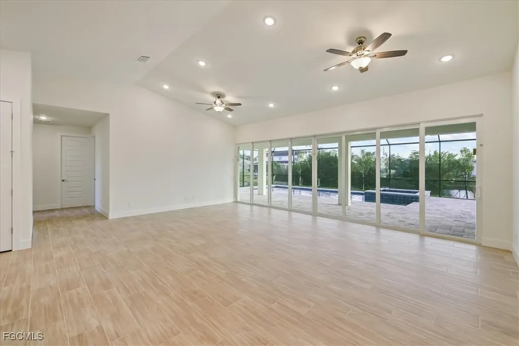 1220 SE 5th Terrace Cape Coral FL 33990