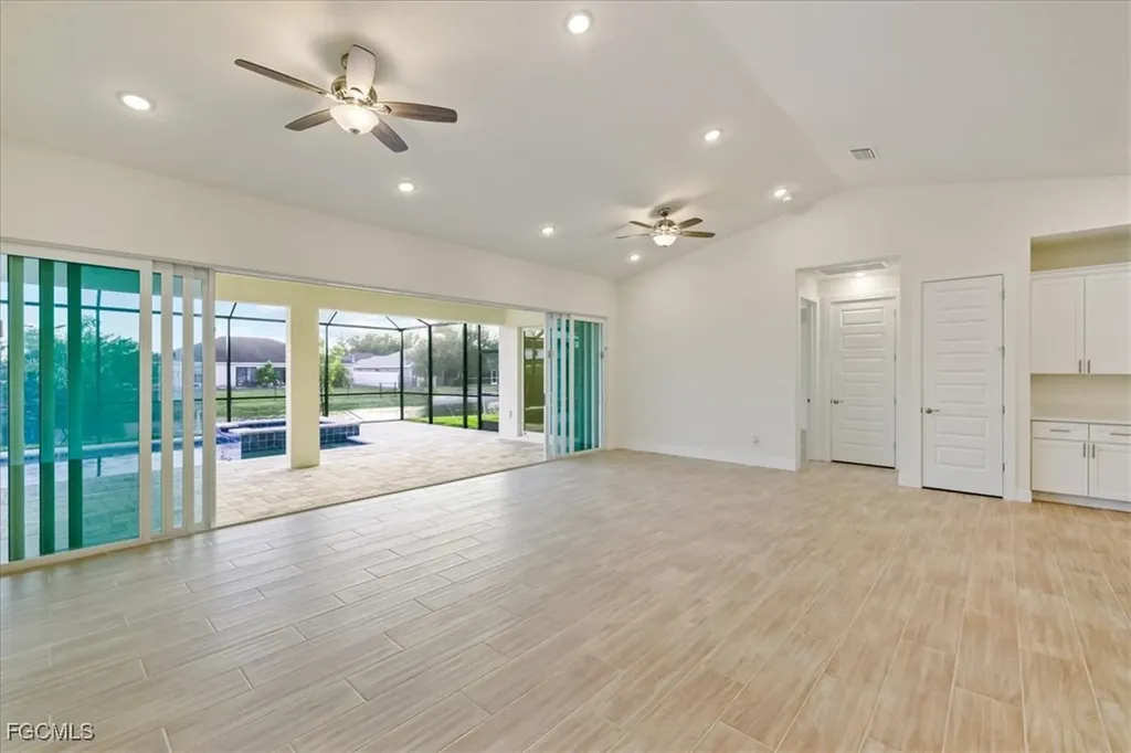 1220 SE 5th Terrace Cape Coral FL 33990