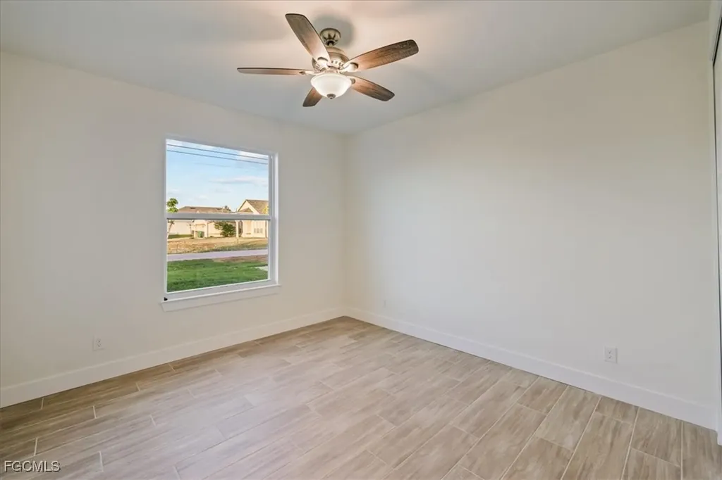 1220 SE 5th Terrace Cape Coral FL 33990