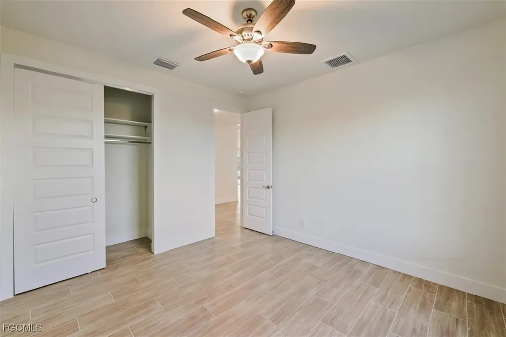 1220 SE 5th Terrace Cape Coral FL 33990
