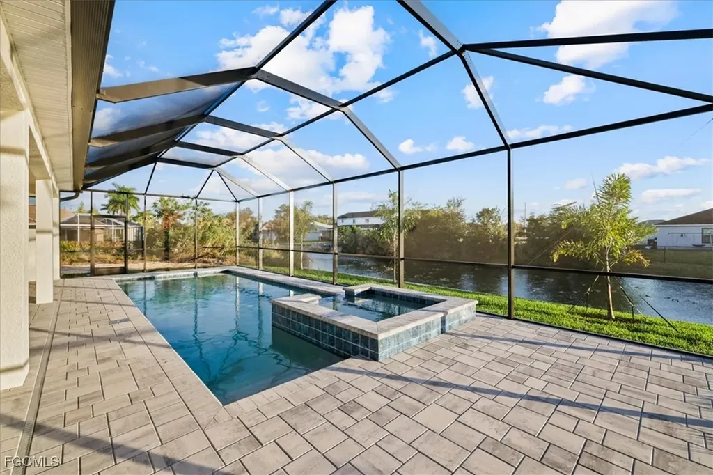 1220 SE 5th Terrace Cape Coral FL 33990