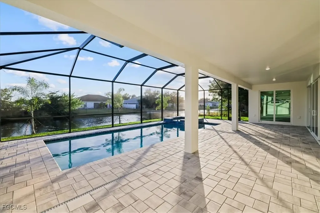 1220 SE 5th Terrace Cape Coral FL 33990