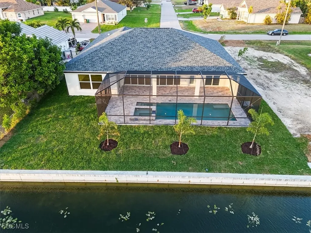 1220 SE 5th Terrace Cape Coral FL 33990