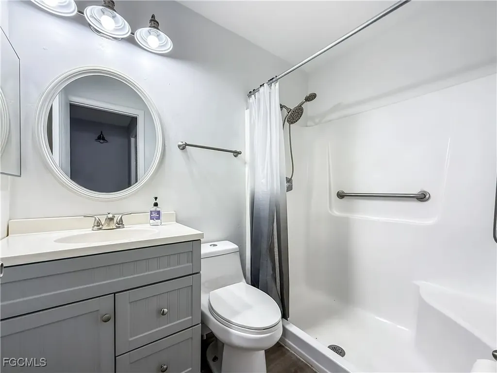4534 SE 5th Place Cape Coral FL 33904