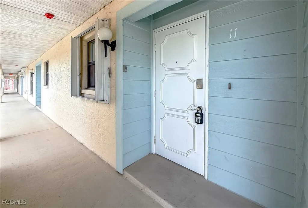 4534 SE 5th Place Cape Coral FL 33904