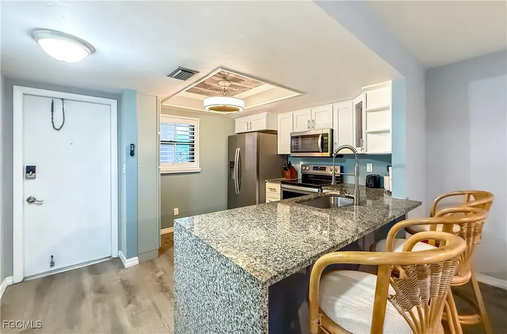 4534 SE 5th Place Cape Coral FL 33904