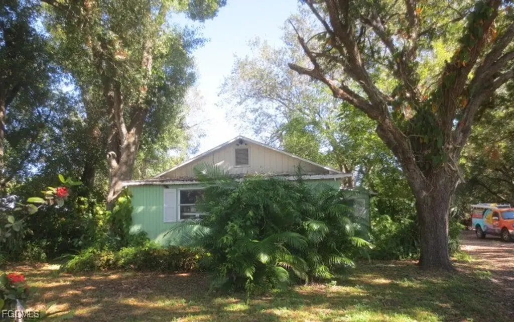 333 Bellair Road Fort Myers FL 33905