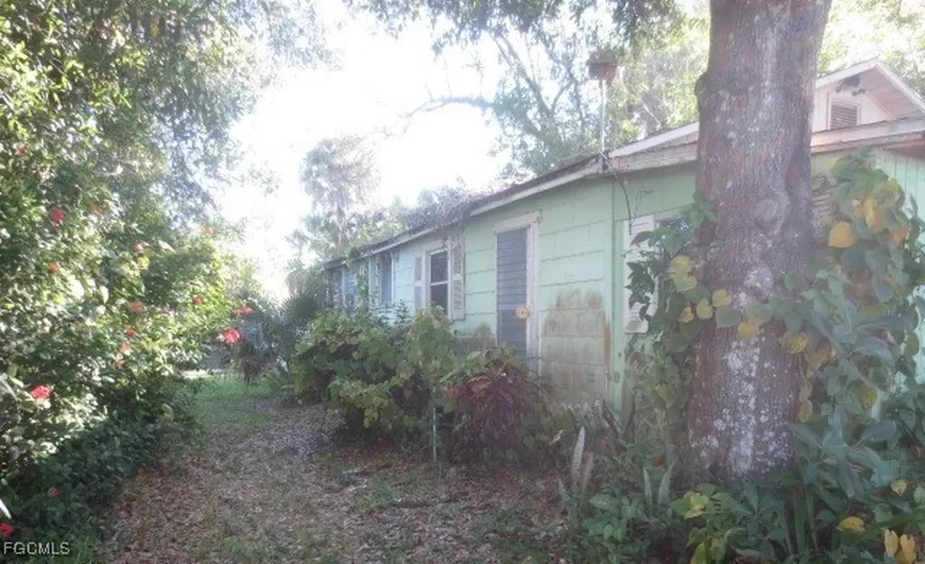 333 Bellair Road Fort Myers FL 33905