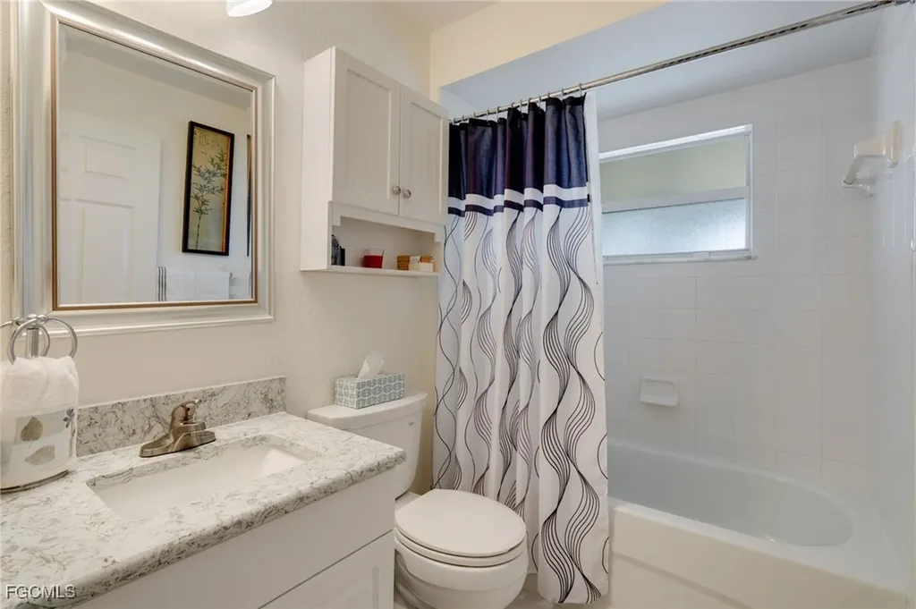 2013 NE 25th Street Cape Coral FL 33909