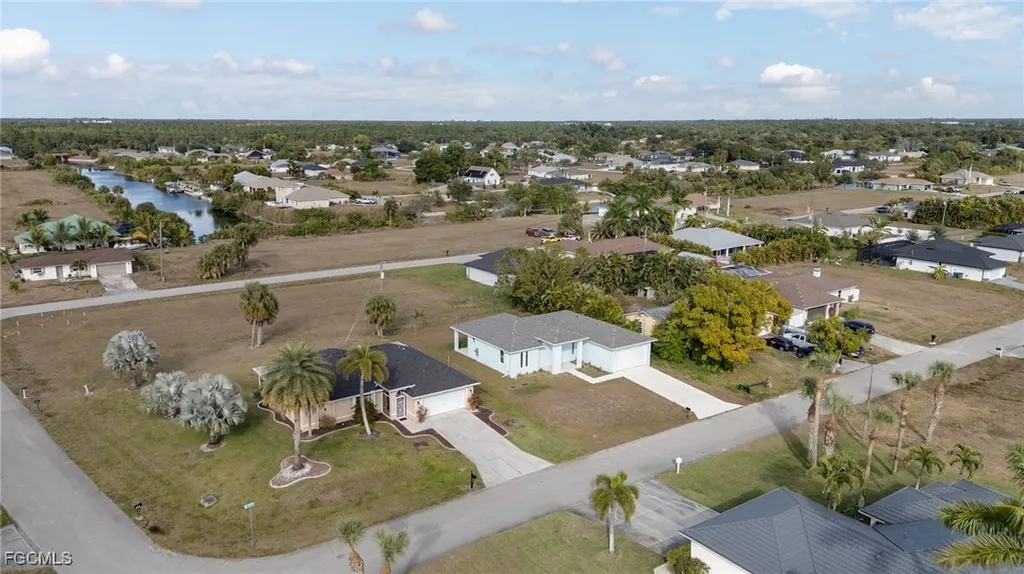 2013 NE 25th Street Cape Coral FL 33909