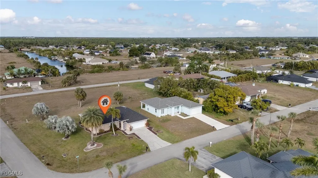 2013 NE 25th Street Cape Coral FL 33909