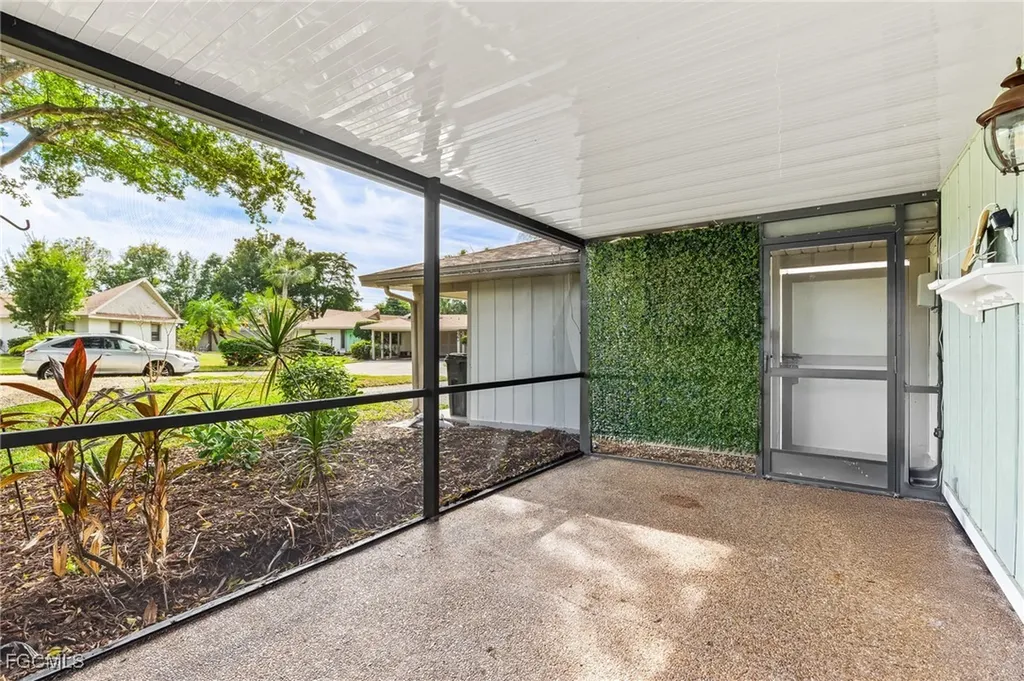 4277 Island Circle Fort Myers FL 33919