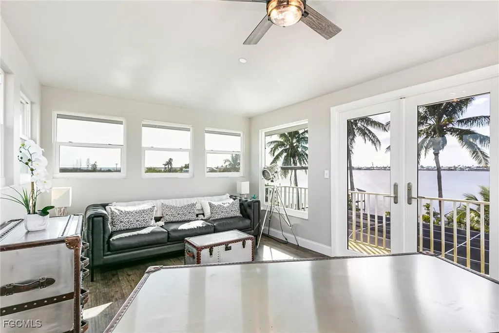 12201 Shoreview Drive Matlacha FL 33993