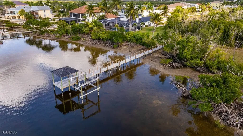 12201 Shoreview Drive Matlacha FL 33993