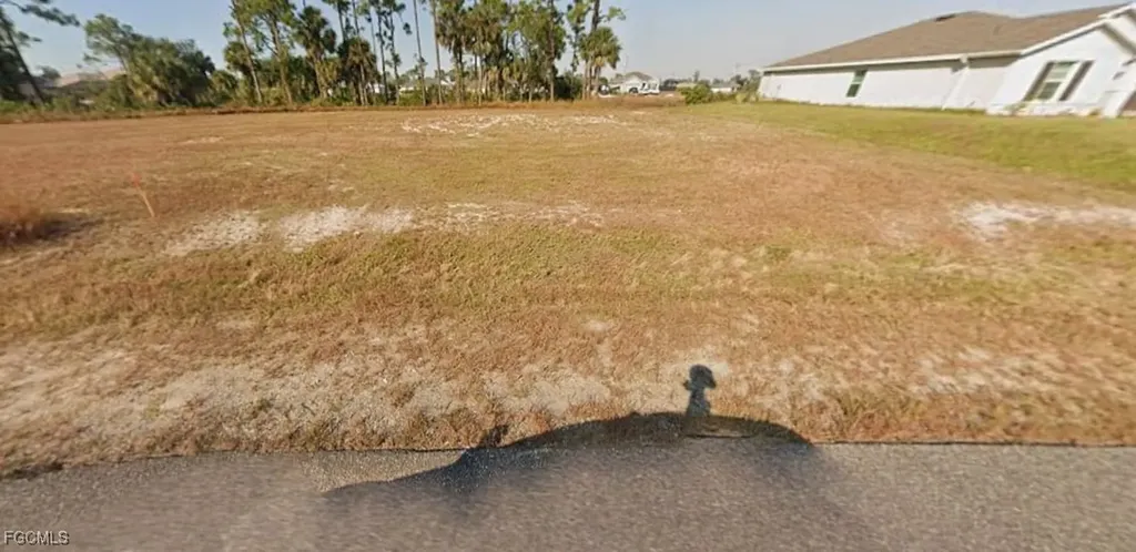 1605 NE 33rd Terrace Cape Coral FL 33909