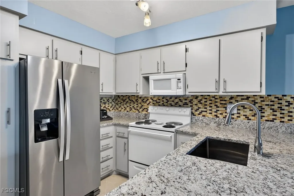 1100 Pondella Road Cape Coral FL 33909
