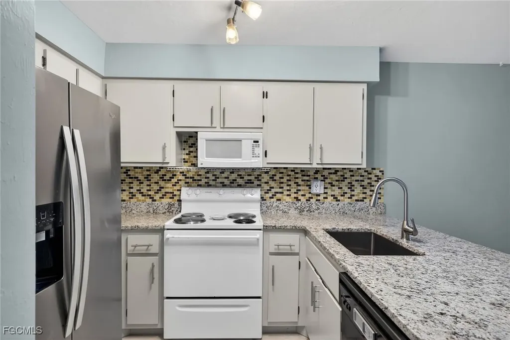 1100 Pondella Road Cape Coral FL 33909