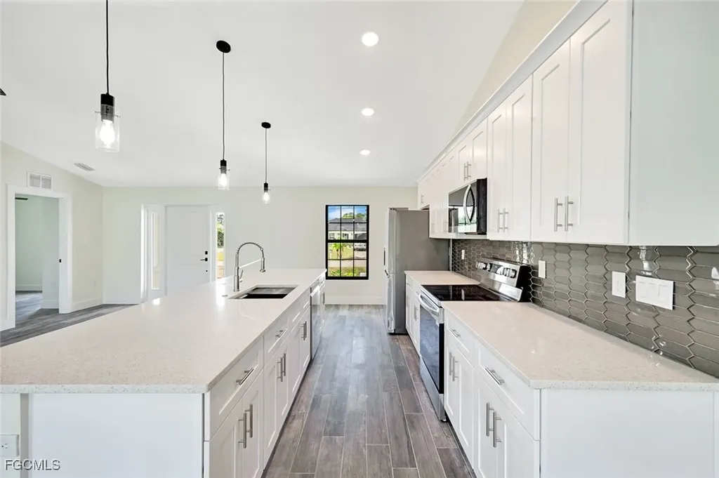 3603 NE 9th Avenue Cape Coral FL 33909