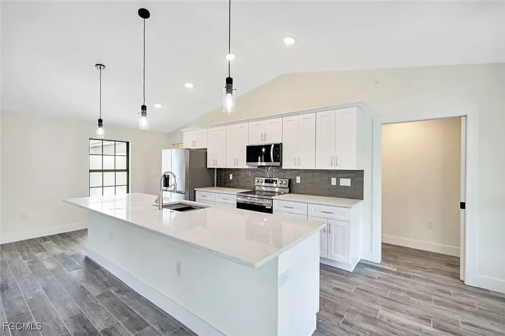 3603 NE 9th Avenue Cape Coral FL 33909