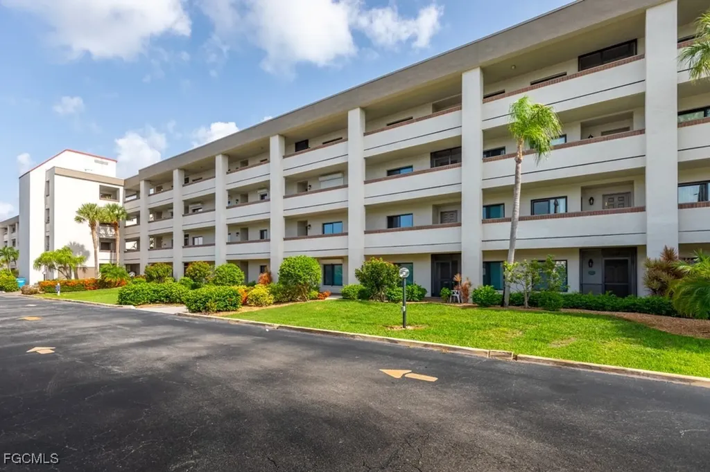 7402 Lake Breeze Drive Fort Myers FL 33907