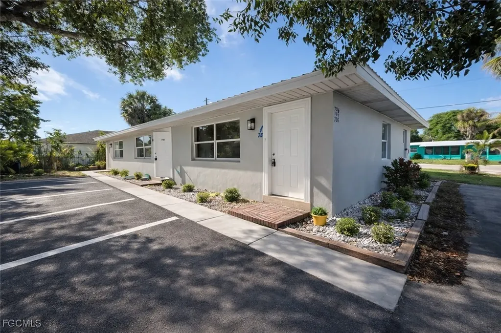 704 Karlov Street Fort Myers FL 33916