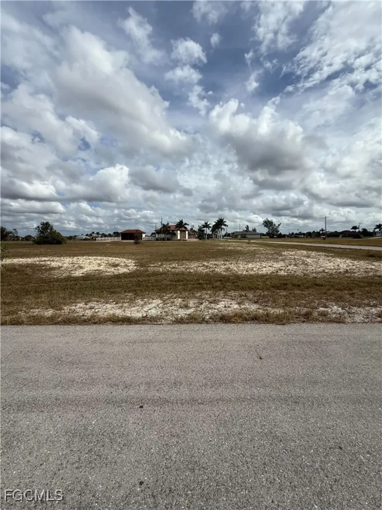 2801 NW 45th Place Cape Coral FL 33993
