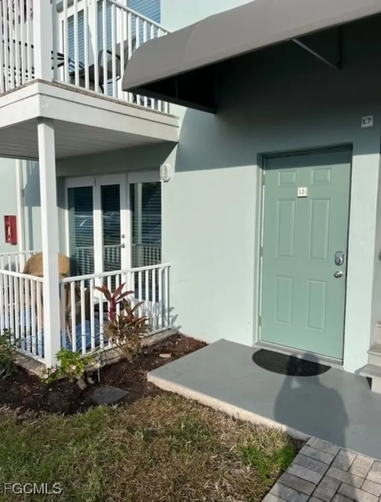 3342 N Key Drive North Fort Myers FL 33903