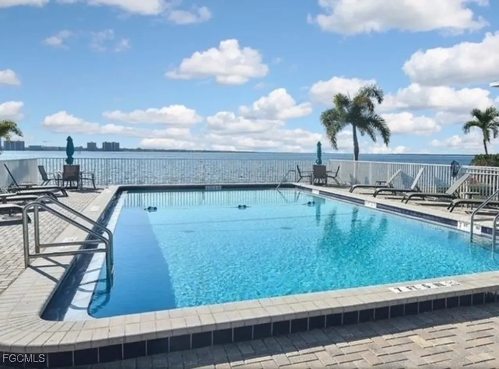 3342 N Key Drive North Fort Myers FL 33903