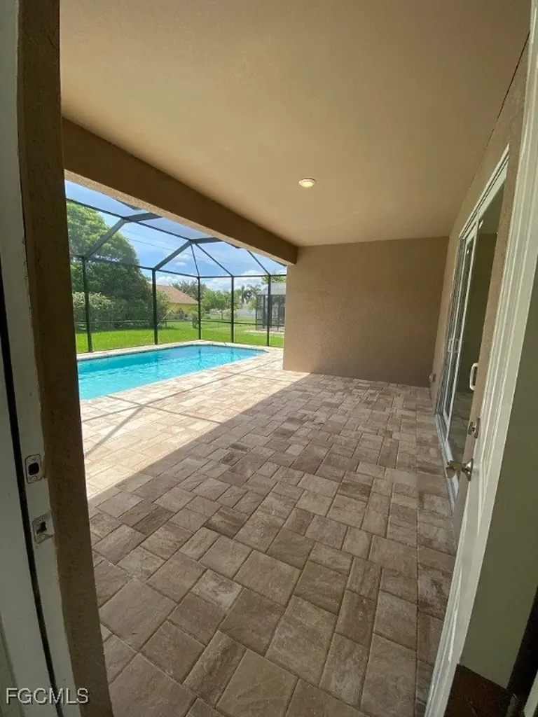 3423 SW 6th Place Cape Coral FL 33914