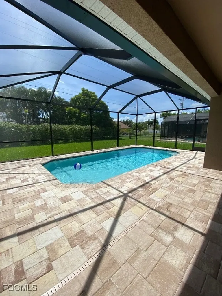 3423 SW 6th Place Cape Coral FL 33914