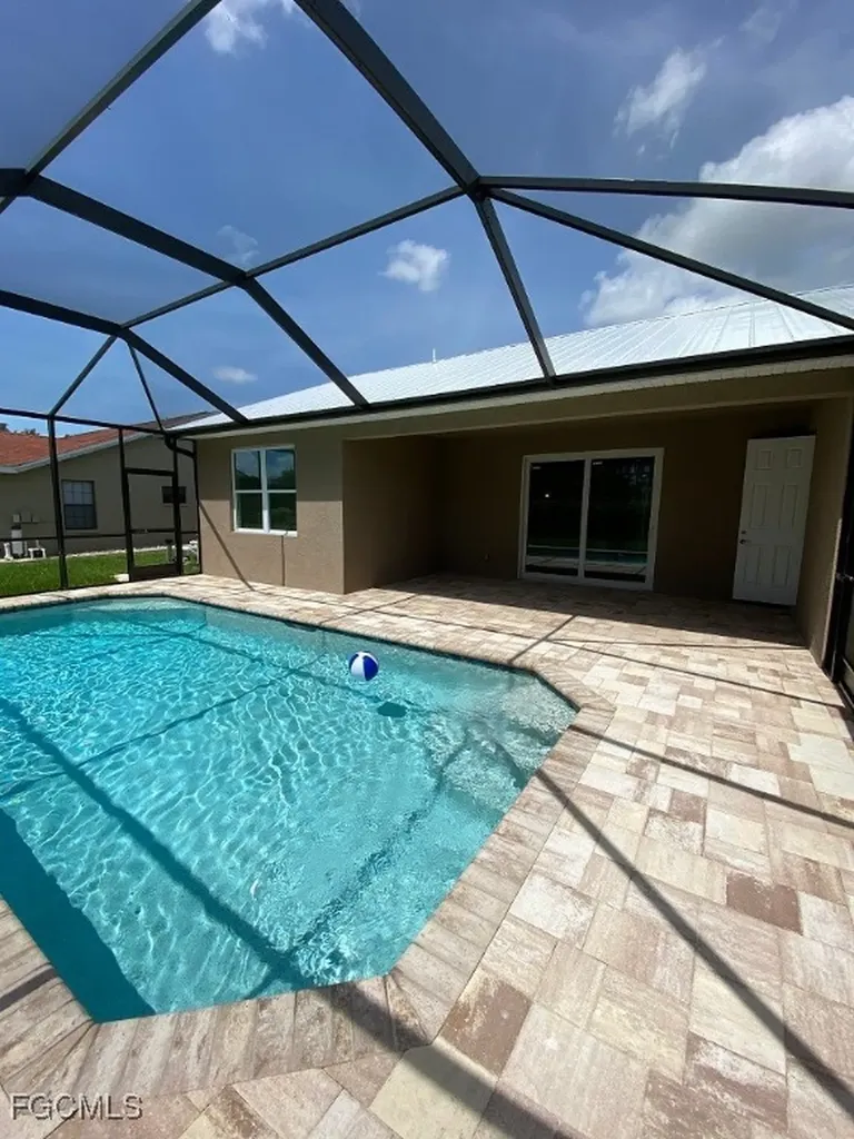 3423 SW 6th Place Cape Coral FL 33914