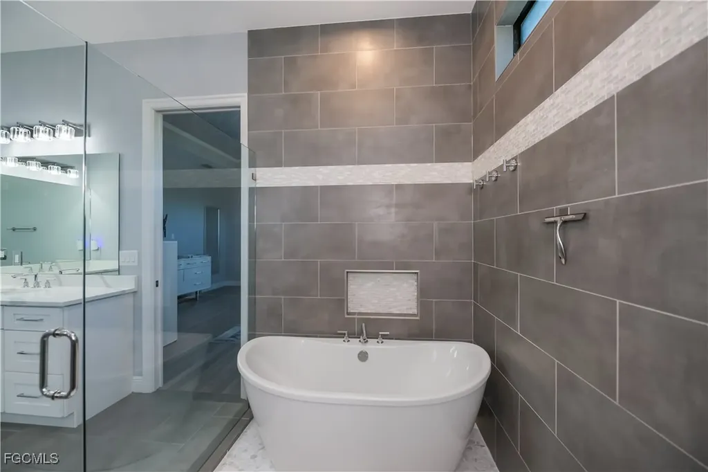 2818 Old Burnt Store Road N Cape Coral FL 33993