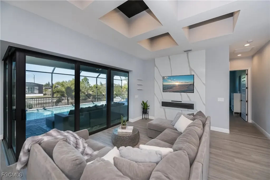 2818 Old Burnt Store Road N Cape Coral FL 33993