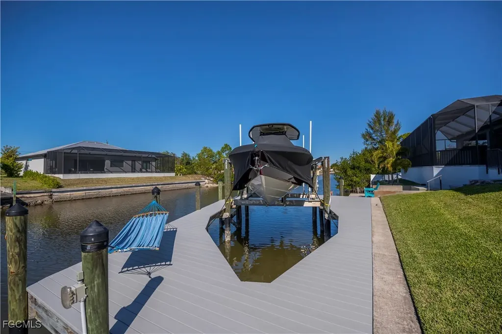 2818 Old Burnt Store Road N Cape Coral FL 33993