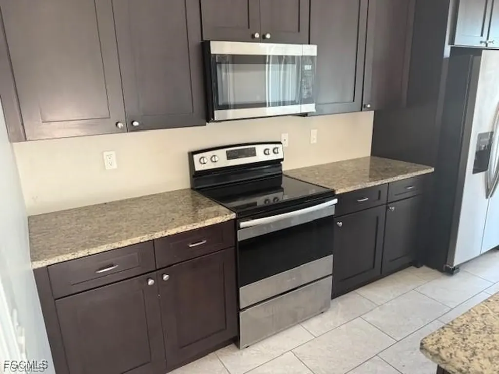 932 NW 5th Avenue Cape Coral FL 33993
