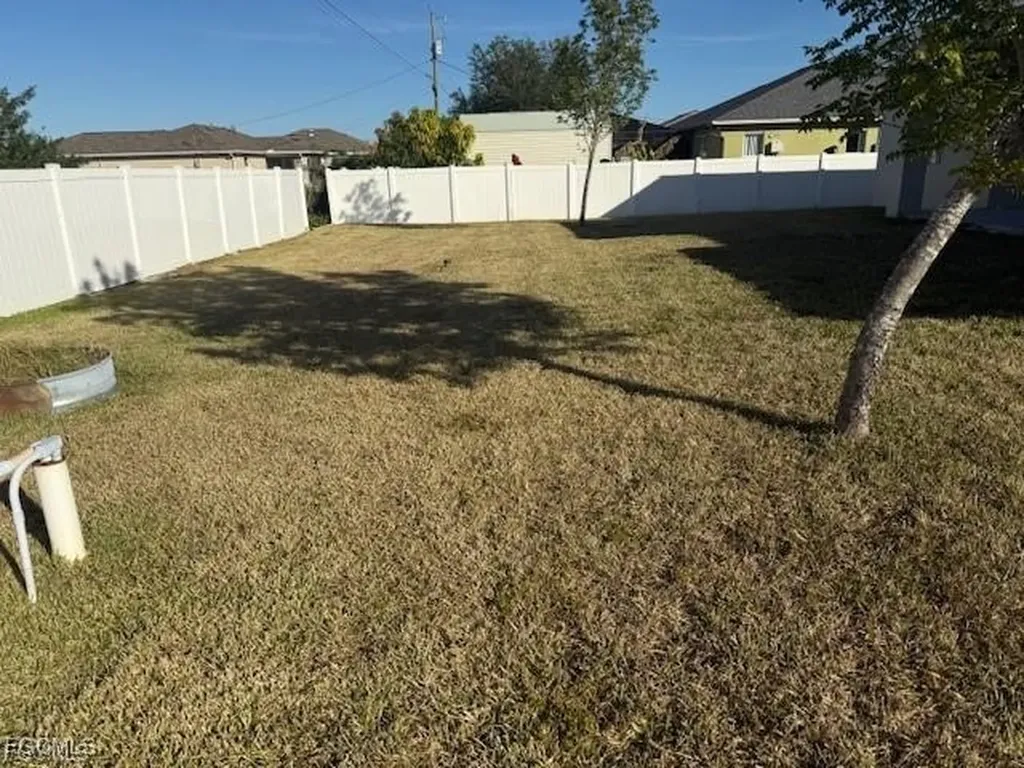 932 NW 5th Avenue Cape Coral FL 33993
