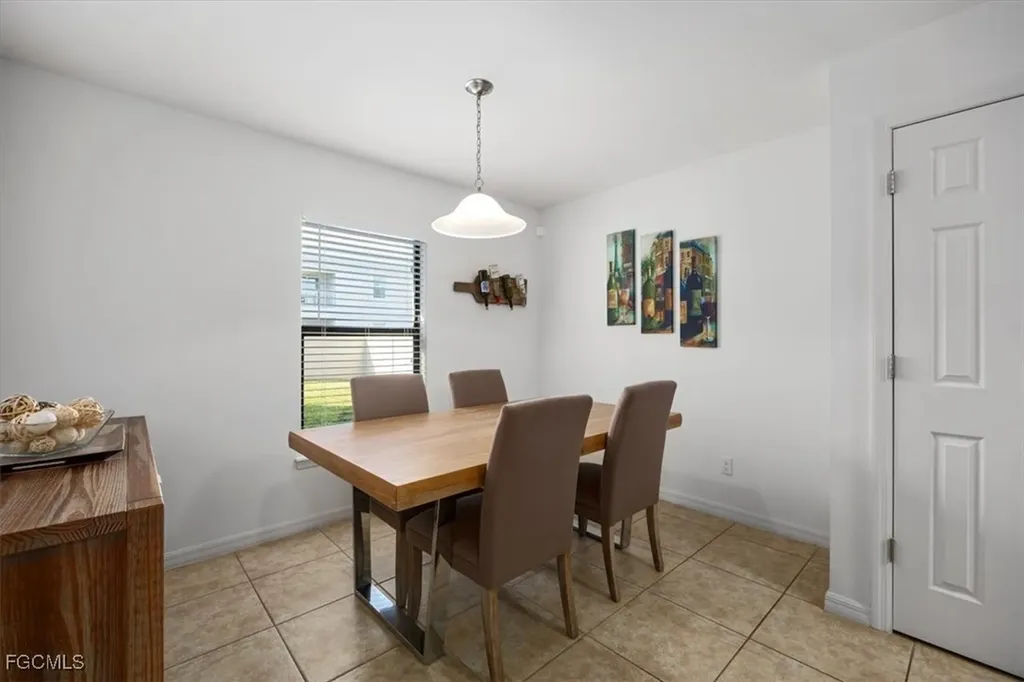 3818 SW 15th Place Cape Coral FL 33914